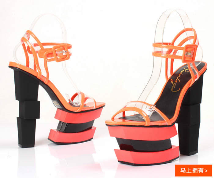 积木式不规则异形跟凉鞋