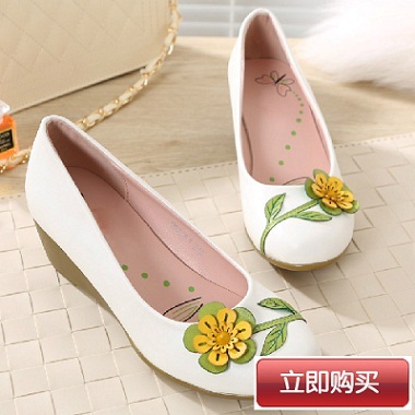 坡跟软面童趣立体花朵单鞋