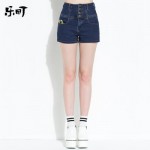 穿上这些超短裙,露出性感自信的双腿,矮妹子也能秀出大长腿