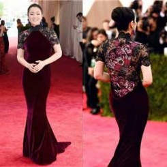 巩女王一席国粹旗袍闪瞎MET BALL!学霸气巩俐着旗袍