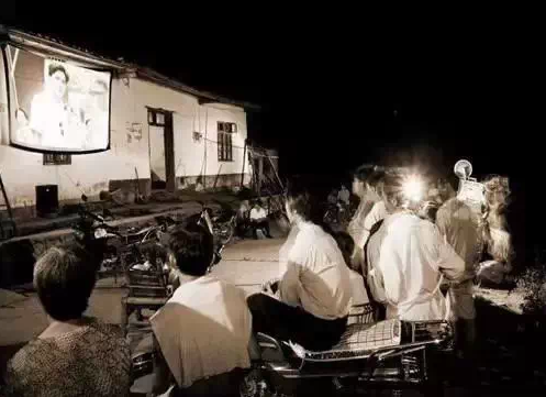 一张10元人民币在60年代能买些什么?