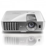 BenQ明基 TH1070投影机 原生1080P高清蓝光3D家用投影仪 无屏电视