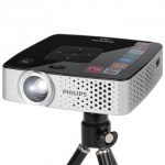 Philips飞利浦 PPX3515 手持微型投影仪 高清便携式投影机 车载充电