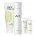 HERBORIST佰草集 平衡洁面乳100g+肌本清源化妆水150ml+新七白美白嫩肤露(焕新版)非卖品15g+新七白美白嫩肤面膜(焕新版)非卖品30g