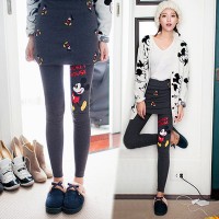 大冬天里要想显瘦又暖和,一条打底裤就搞定