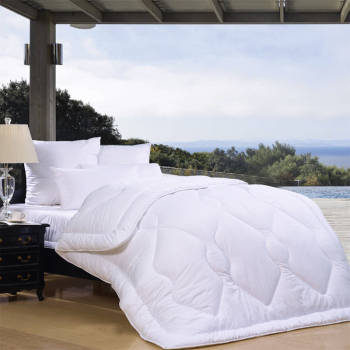 富安娜家纺 圣之花单人双人床 春秋被子 柔梦四季被 白色 1.2m(152*210cm)