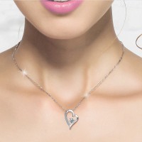 银斯妮 『爱在心里』925纯银项链  镶嵌吊坠 纯银吊坠柔美饰品