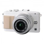 OLYMPUS奥林巴斯 E-PL5 微型单电套机 (M.ZUIKO DIGITAL 14-42mm f/3.5-5.6 II R 镜头)(赠内存卡)白色