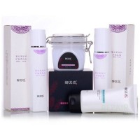 御泥坊 薰衣草有效修护套装(面膜220g+柔肤水150ml+乳液120ml+洁面乳100ml)