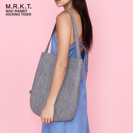 MRKT马克兔 斯温毛毡女士包简约百搭手袋中性手提包单肩包大包包