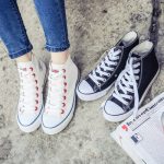 人本 春白色高帮帆布女 平跟男鞋学生情侣球鞋休闲平底黑布鞋子