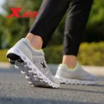 XTEP特步 男子运动鞋2017春季新款舒适轻便百搭鞋子时尚休闲男款跑步鞋